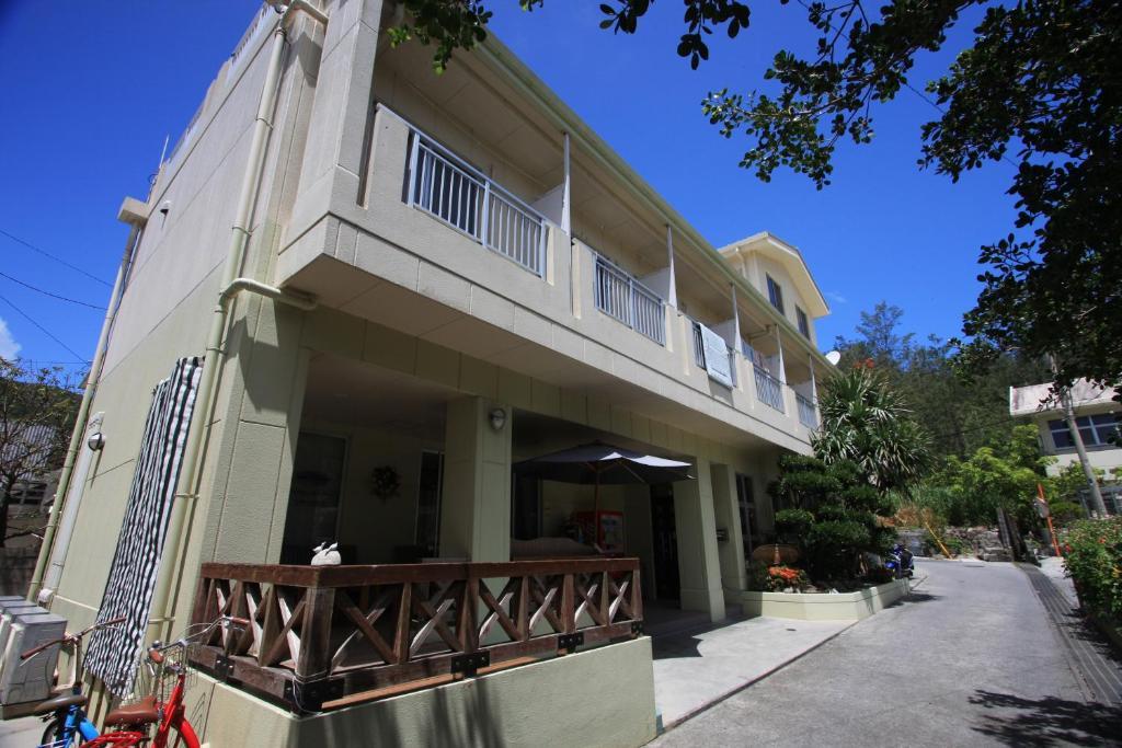 زمامي Pension Takatsuki المظهر الخارجي الصورة